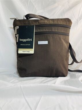 Baggallini Brown Zippered Crossbody Belt Bag